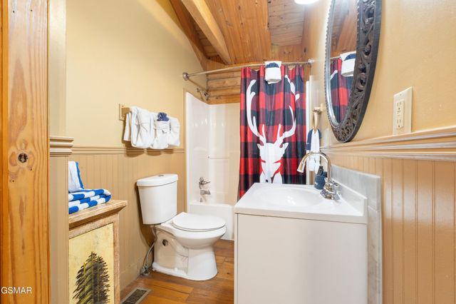 1284 Laurel Lick Rd Apt 2, Sevierville, TN 37862