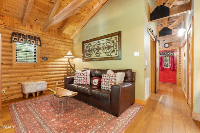 1284 Laurel Lick Rd Apt 2, Sevierville, TN 37862