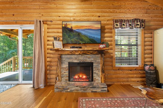 1284 Laurel Lick Rd Apt 2, Sevierville, TN 37862