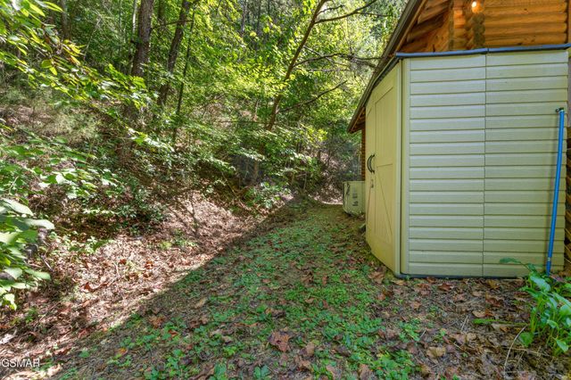 1284 Laurel Lick Rd Apt 2, Sevierville, TN 37862