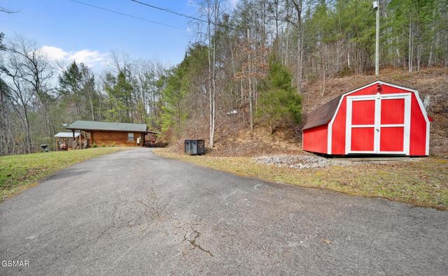 1284 Laurel Lick Rd Apt 2, Sevierville, TN 37862
