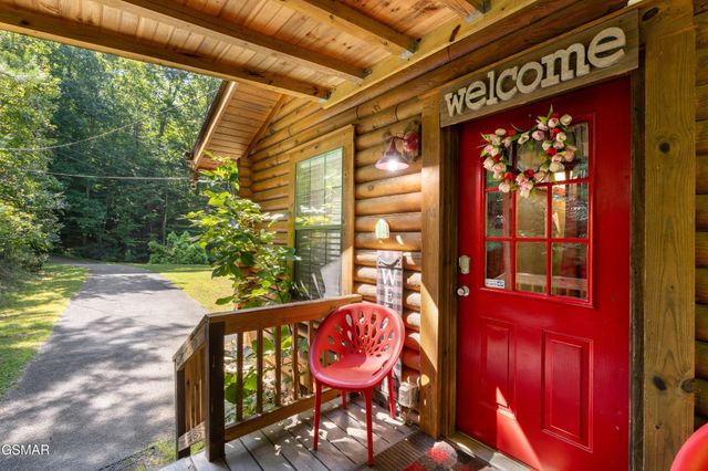 1284 Laurel Lick Rd Apt 2, Sevierville, TN 37862