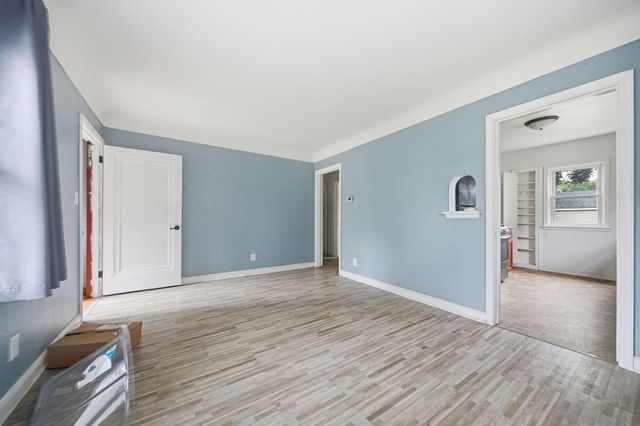 1828 Bush Avenue E, Saint Paul, MN 55119