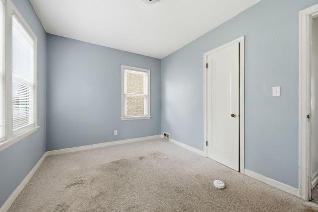 1828 Bush Avenue E, Saint Paul, MN 55119