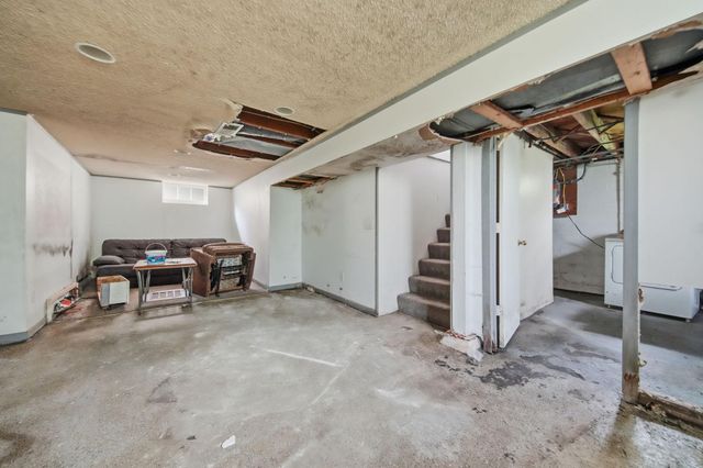 1828 Bush Avenue E, Saint Paul, MN 55119
