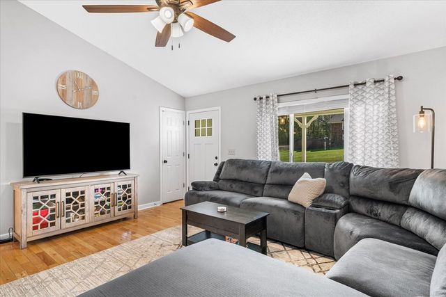 63 Debra Lane, Ringgold, GA 30736