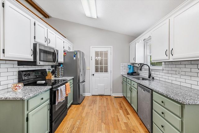 63 Debra Lane, Ringgold, GA 30736