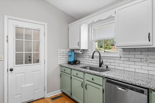 63 Debra Lane, Ringgold, GA 30736