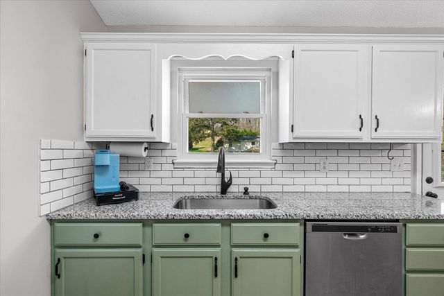 63 Debra Lane, Ringgold, GA 30736