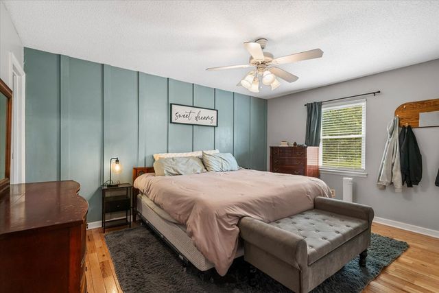 63 Debra Lane, Ringgold, GA 30736