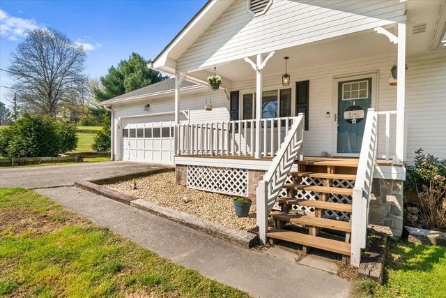 63 Debra Lane, Ringgold, GA 30736