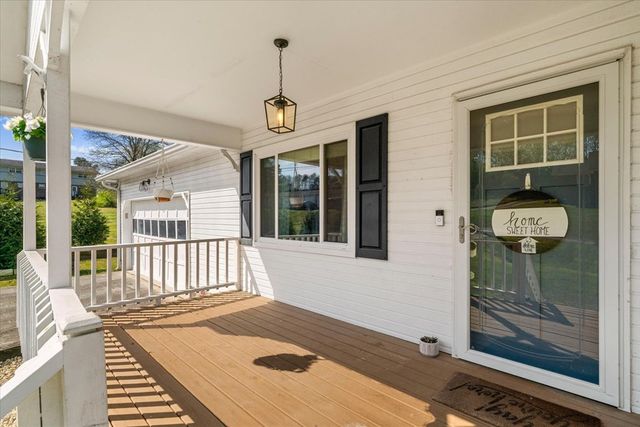 63 Debra Lane, Ringgold, GA 30736