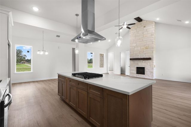 1720 Flintlock Court, Angleton, TX 77515