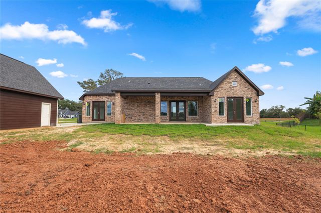 1720 Flintlock Court, Angleton, TX 77515