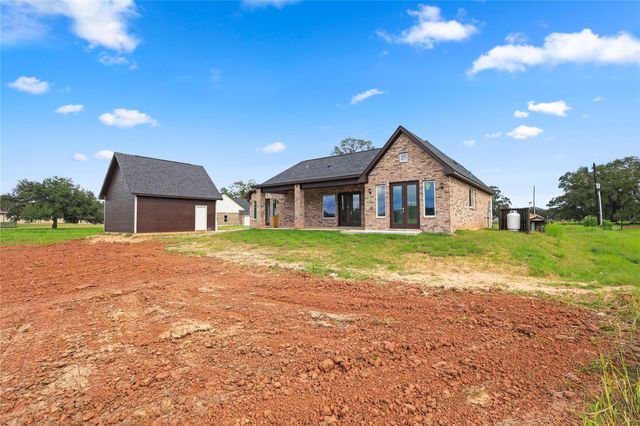 1720 Flintlock Court, Angleton, TX 77515