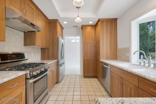 254 Greenmeadow Drive, Thousand Oaks, CA 91320