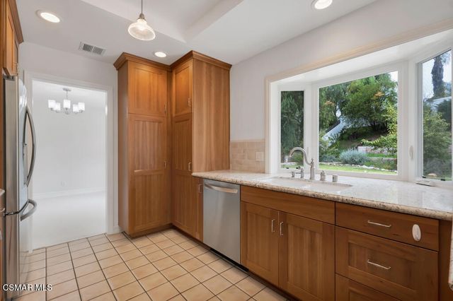 254 Greenmeadow Drive, Thousand Oaks, CA 91320