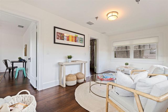 646 17TH AVE NE, St Petersburg, FL 33704