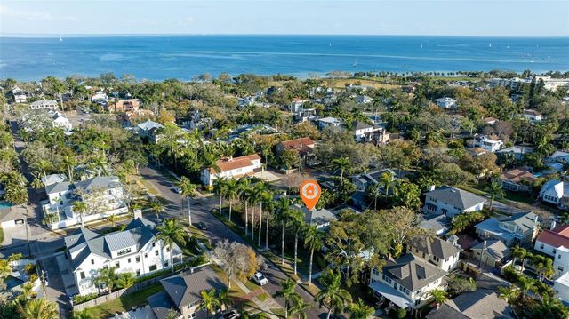 646 17TH AVE NE, St Petersburg, FL 33704