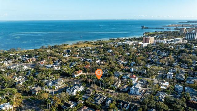 646 17TH AVE NE, St Petersburg, FL 33704