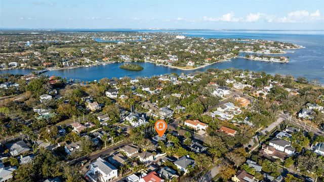 646 17TH AVE NE, St Petersburg, FL 33704