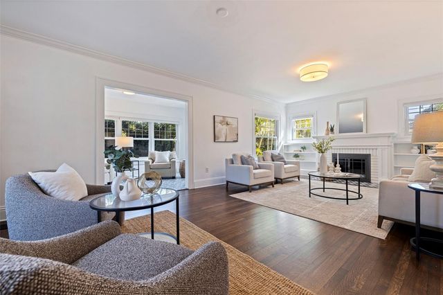 646 17TH AVE NE, St Petersburg, FL 33704