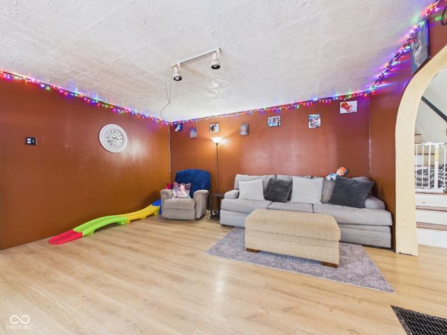 908 Cottage Avenue, Anderson, IN 46012