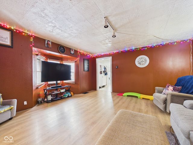 908 Cottage Avenue, Anderson, IN 46012