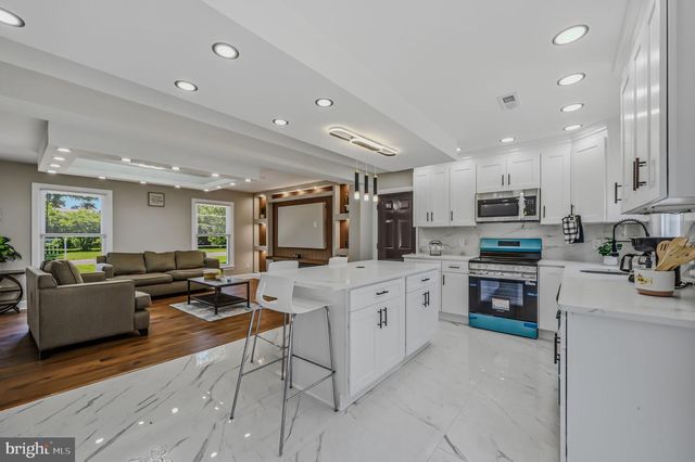40 W HUNTINGTON CIR, Dover, DE 19901