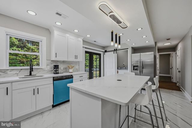 40 W HUNTINGTON CIR, Dover, DE 19901