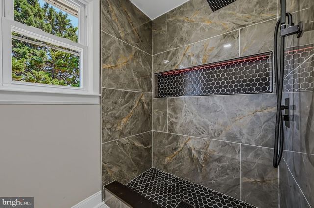 40 W HUNTINGTON CIR, Dover, DE 19901