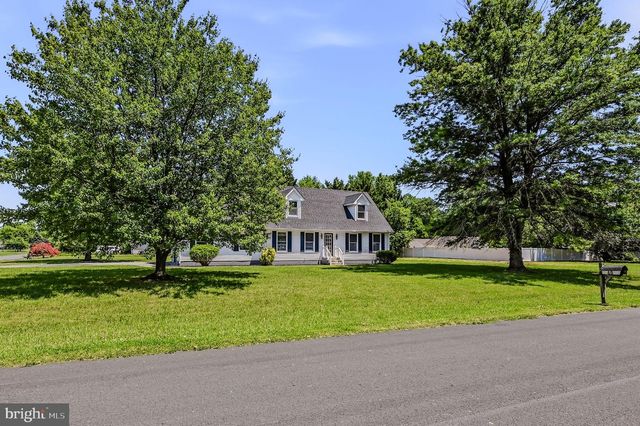 40 W HUNTINGTON CIR, Dover, DE 19901