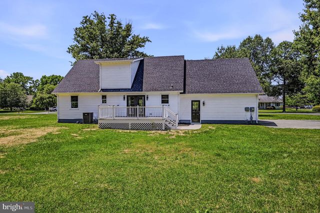 40 W HUNTINGTON CIR, Dover, DE 19901