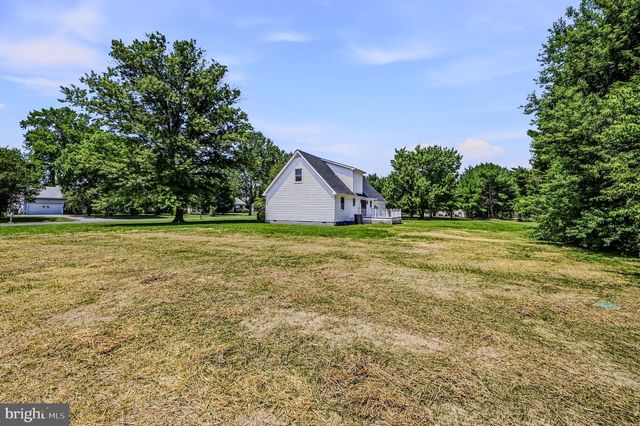 40 W HUNTINGTON CIR, Dover, DE 19901