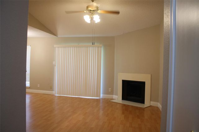 2120 El Paseo Street 2810, Houston, TX 77054