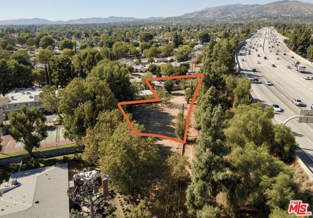 10810 Woodley Avenue, Los Angeles, CA 91344