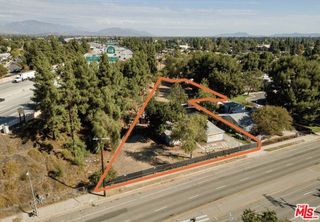 10810 Woodley Avenue, Los Angeles, CA 91344