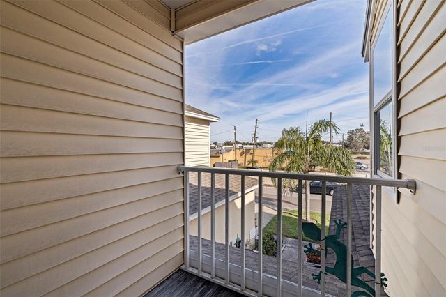 1050 STARKEY ROAD 602, Largo, FL 33771