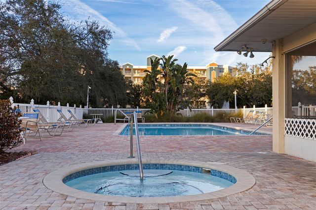 1050 STARKEY ROAD 602, Largo, FL 33771