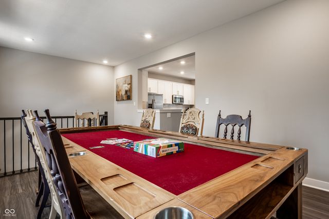 345 Wakefield Way, Zionsville, IN 46077