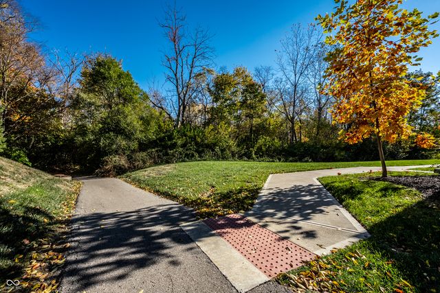 345 Wakefield Way, Zionsville, IN 46077