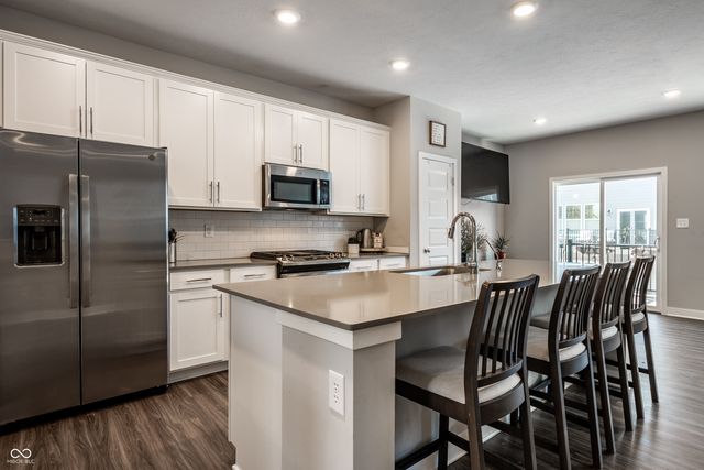 345 Wakefield Way, Zionsville, IN 46077