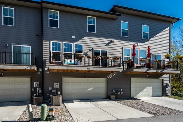 345 Wakefield Way, Zionsville, IN 46077