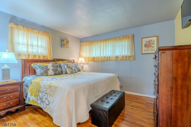 13 Independence Dr, Roselle Boro, NJ 07203