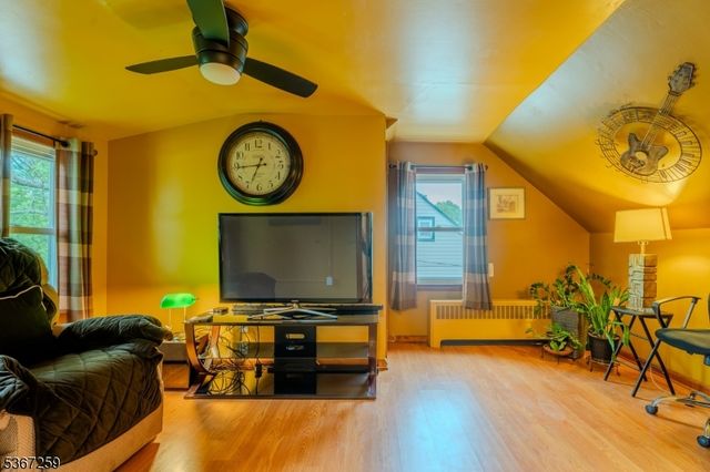 13 Independence Dr, Roselle Boro, NJ 07203