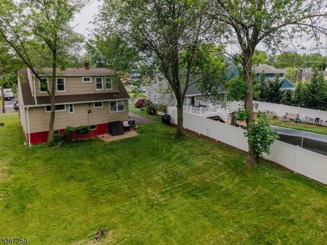 13 Independence Dr, Roselle Boro, NJ 07203