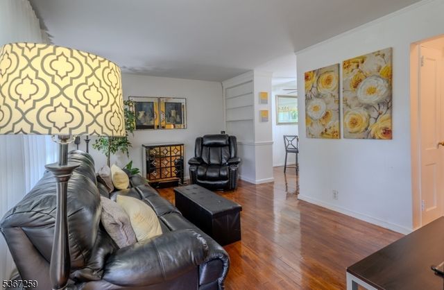 13 Independence Dr, Roselle Boro, NJ 07203
