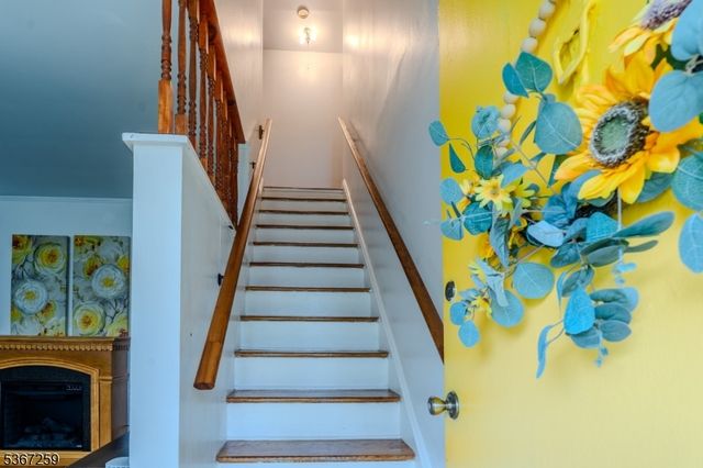 13 Independence Dr, Roselle Boro, NJ 07203