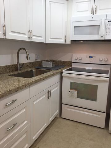 66 Harwood A, Deerfield Beach, FL 33442