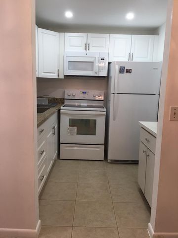 66 Harwood A, Deerfield Beach, FL 33442